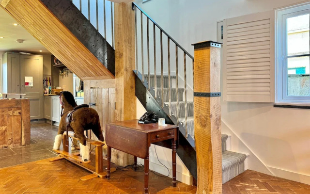 Seawynds Family Home With Far-reaching Sea Views