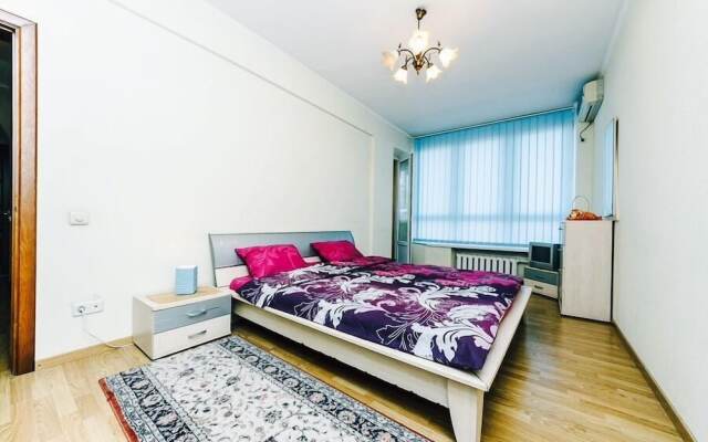 Отель �Hotrent на улице Леси Украинки 36Б�