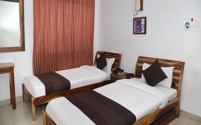 OYO 15995 Laavish Business Hotel