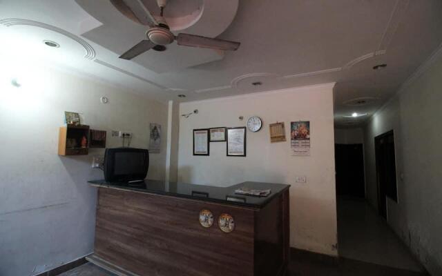 Hotel R K Palace
