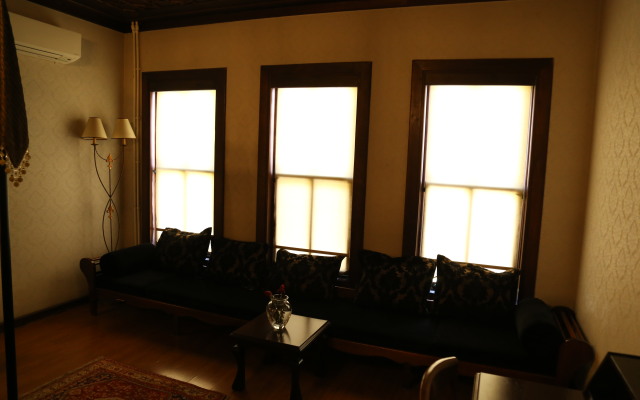 Otanti̇k Club Hotel & Spa