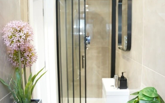 Charming London House - Sleeps 4 & Outdoor Space