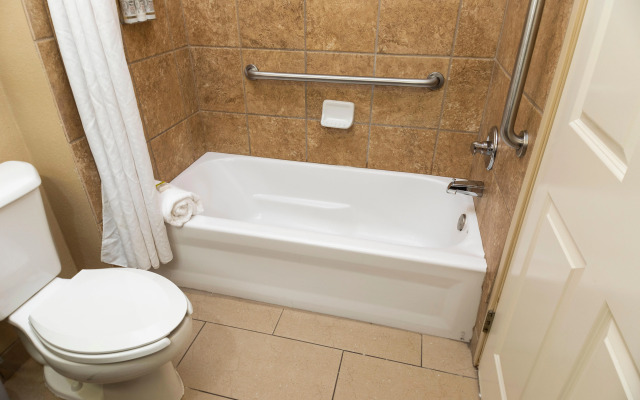 Holiday Inn Express Bloomington West by IHG