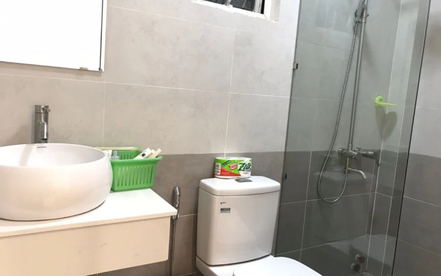 Smiley Apartment 8