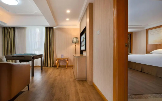 Vienna International Hotel (Shenzhen Guanlan Avenue)