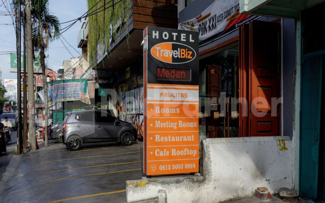 Travel Biz Hotel Medan Mitra RedDoorz