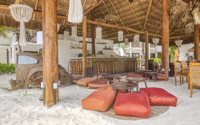 Mía Tulum Resort
