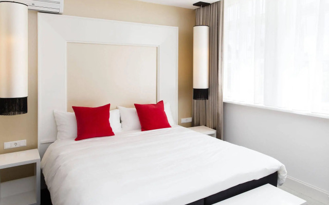 Le Theatre Hotel