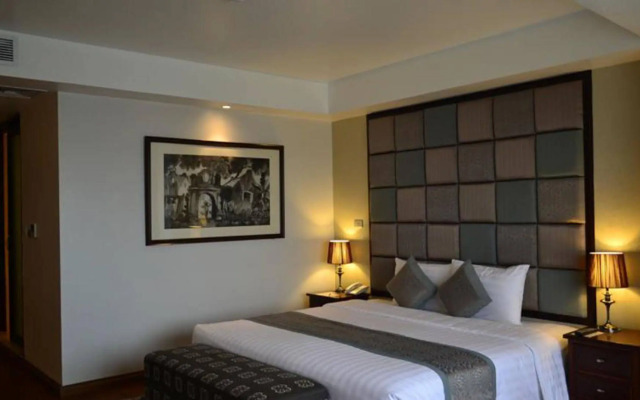 Rising Dragon Villa Hotel