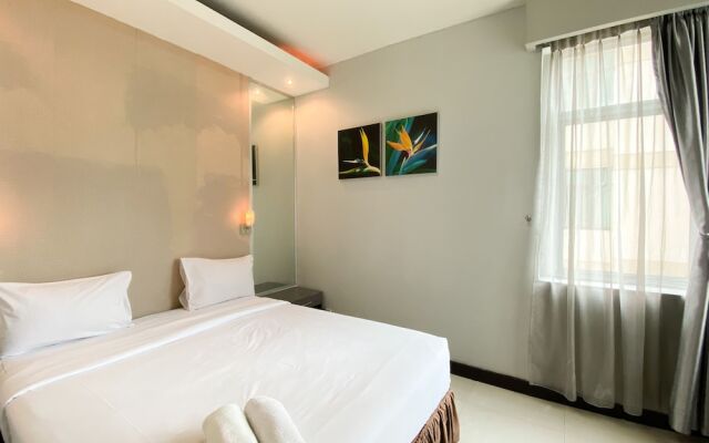 Homey 2Br Apartment Crown Court Executive Condominium