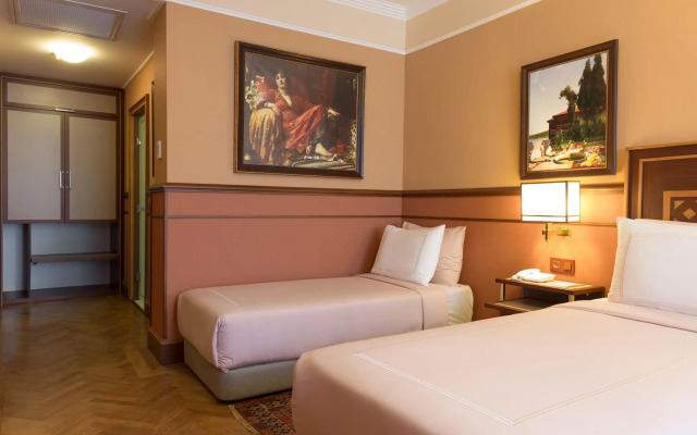 Lalahan Hotel