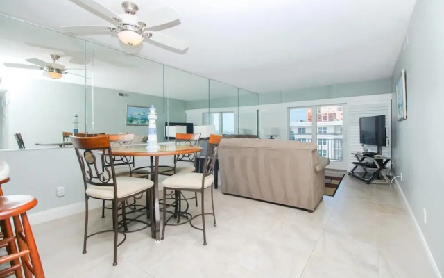 Sea Coast Gardens III 507