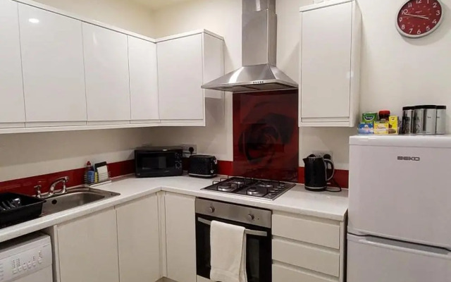 6 Separate beds, 2 baths -Leith Spectacular Apartment