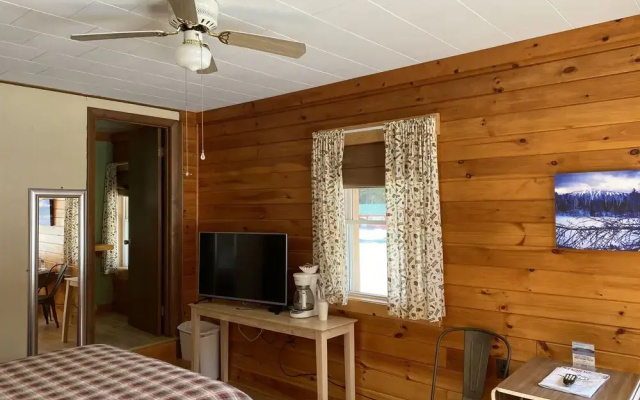 Mountain View Motel & Campground
