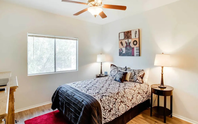 12 Mi to Old Town: Condo w/ Pool & Balcony!