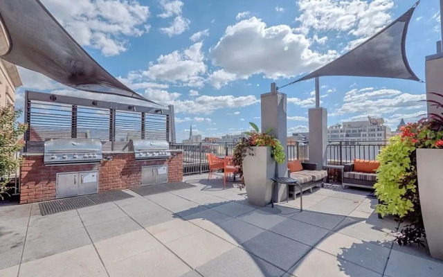 Thomas Circle Apartments by Global