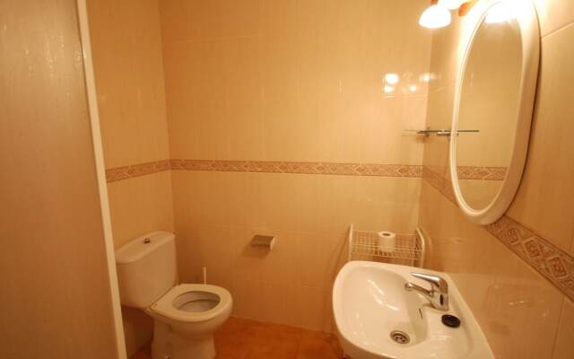 Cozy Apartment in Sant Feliu de Guíxols With Swimming Pool