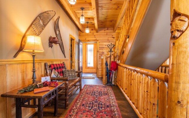 Bear Hollow House
