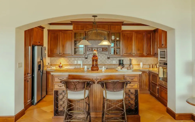 CR Luxury Montebello 1D 3 Bdrm