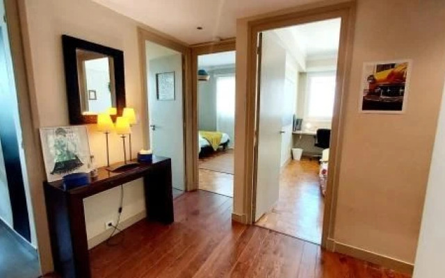 Cosy White, 2 Ch + balcon & parking