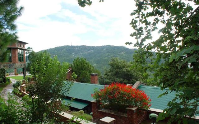 Baikunth Resorts, Kasauli
