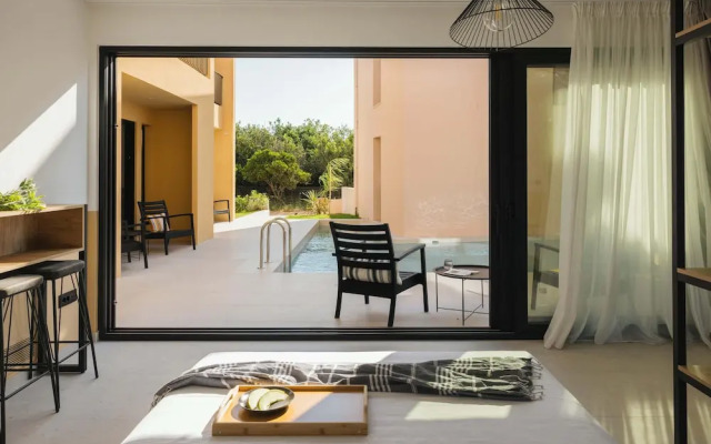 Marea Suites