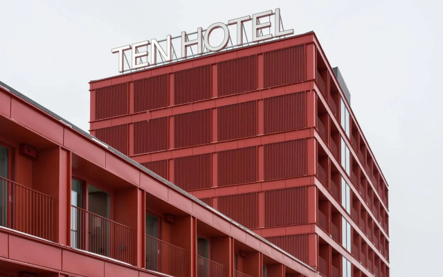Ten Hotel