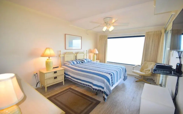 Marigot Beach 209 2 Bedroom Condo by RedAwning
