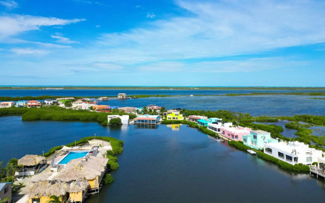 Suite E302 @ Mara Laguna