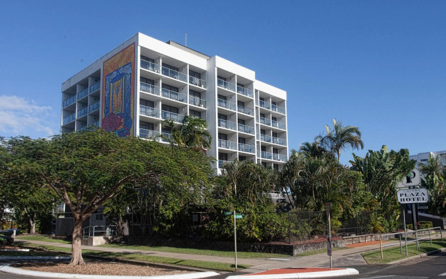 Cairns Plaza Hotel