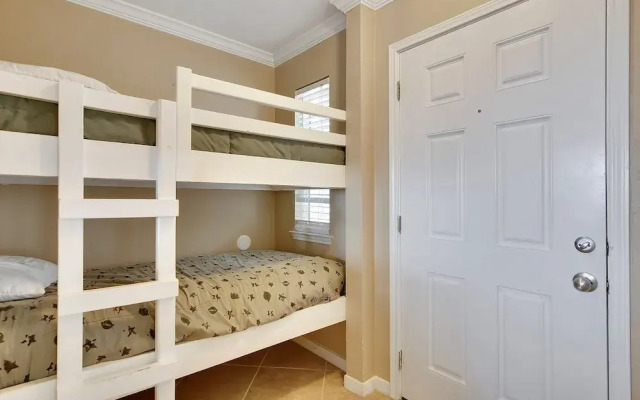 Seascape 2113 2 Bedroom Condo by RedAwning