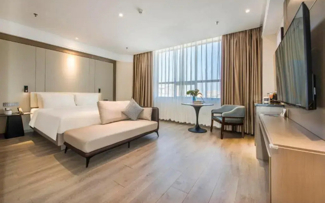 Yangjiang Jiangcheng Junyi Square Atour X Hotel