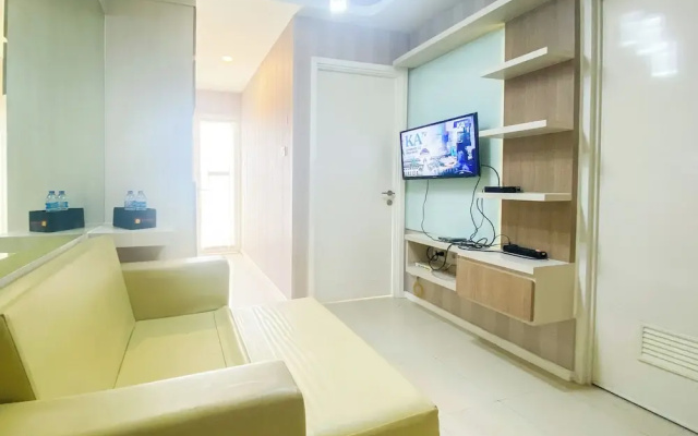 Homey Apartment With 1Br At Parahyangan Residence