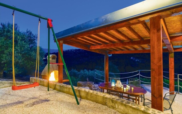 Amazing Home in Omis With Wifi and 3 Bedrooms