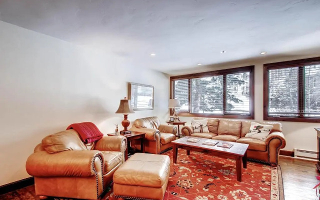 Kiva Lodge by East West Hospitality