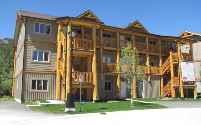 Willow Vistas - 2 Bedroom Luxury Condo with Hot Tub