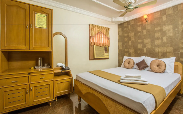 Hotel Sri Sai Park