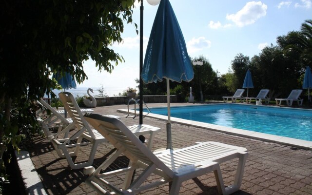 Drosia Rooms