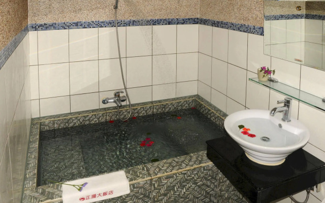 Jenq Yang Hotspring Hotel