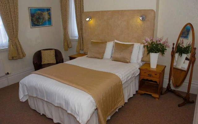 The Carre Arms Hotel