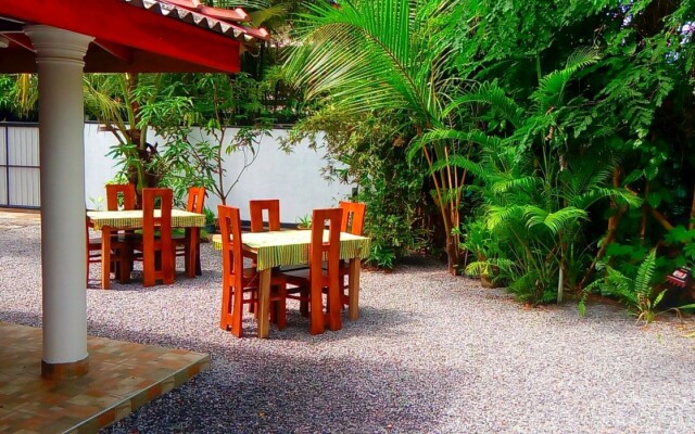 Villa Peacock