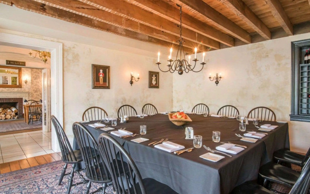 The Century House, an Ascend Collection Hotel