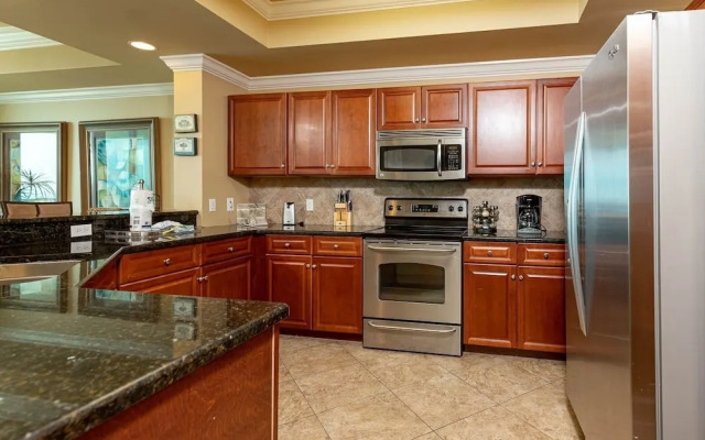 Phoenix Ix 1402 2 Bedroom Condo