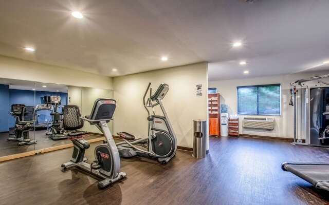 Country Inn & Suites by Radisson, Muskegon, MI