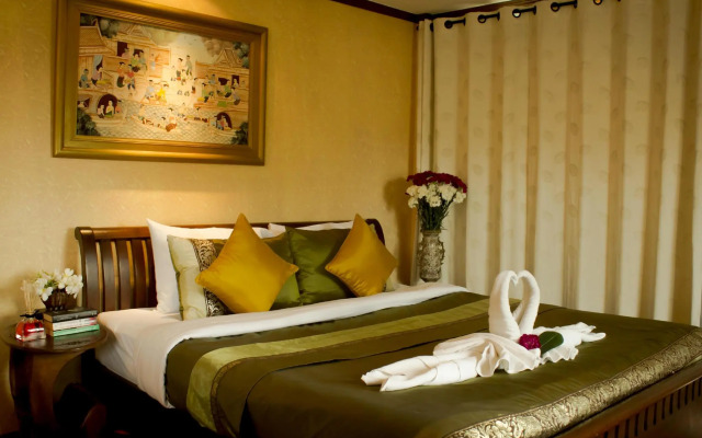 Hua Hin White Villa