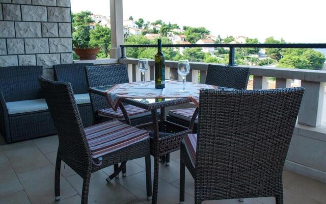 Lozna Apartment