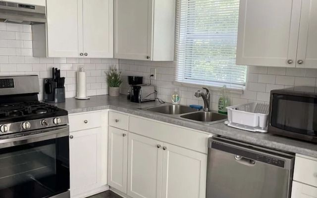 47th Place Forest Park