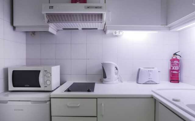 Rent4Rest Estoril Beachfront Apartments
