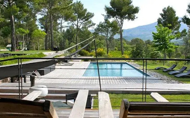 Squarebreak - Villa facing the Sainte-Victoire