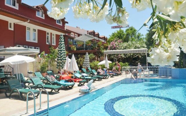 Tonoz Beach Hotel